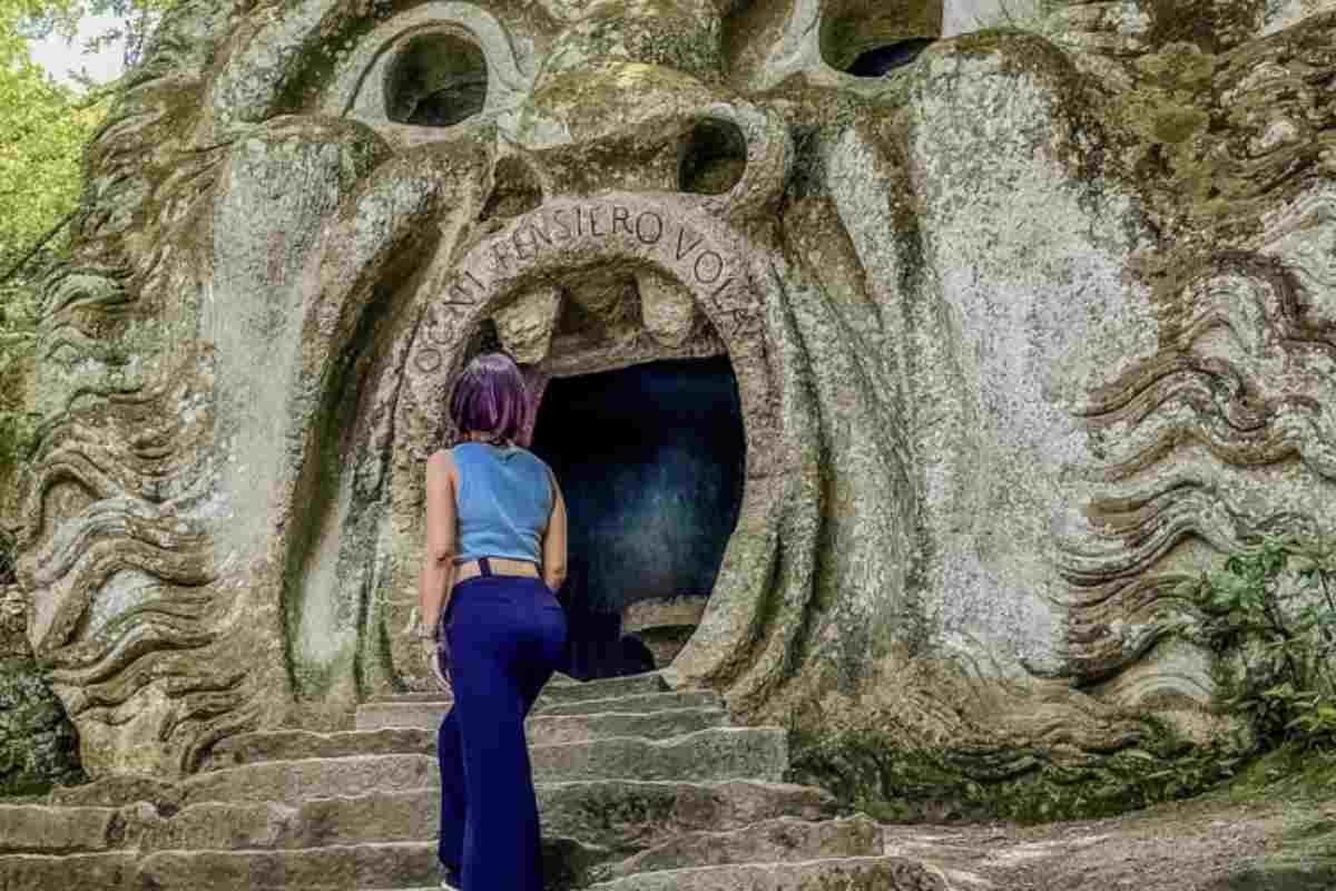 Raggiungere la Piramide Etrusca non è semplice ma è un’avventura che premia ogni sforzo. Il percorso parte dalla provinciale