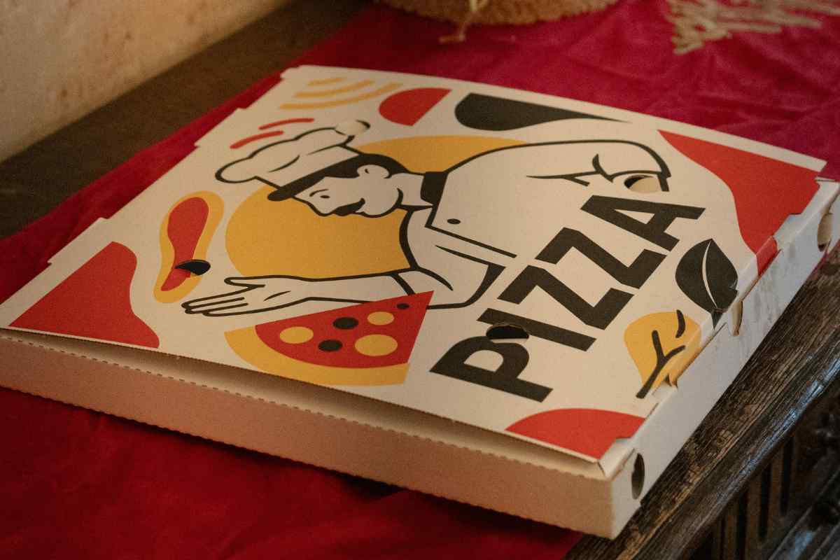 Cartone della pizza