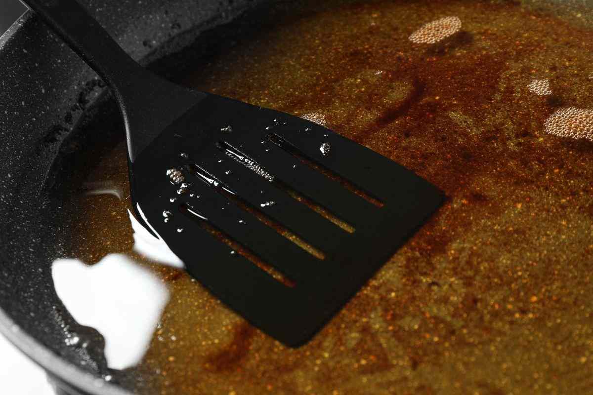 Ecco dove buttare l'olio usato